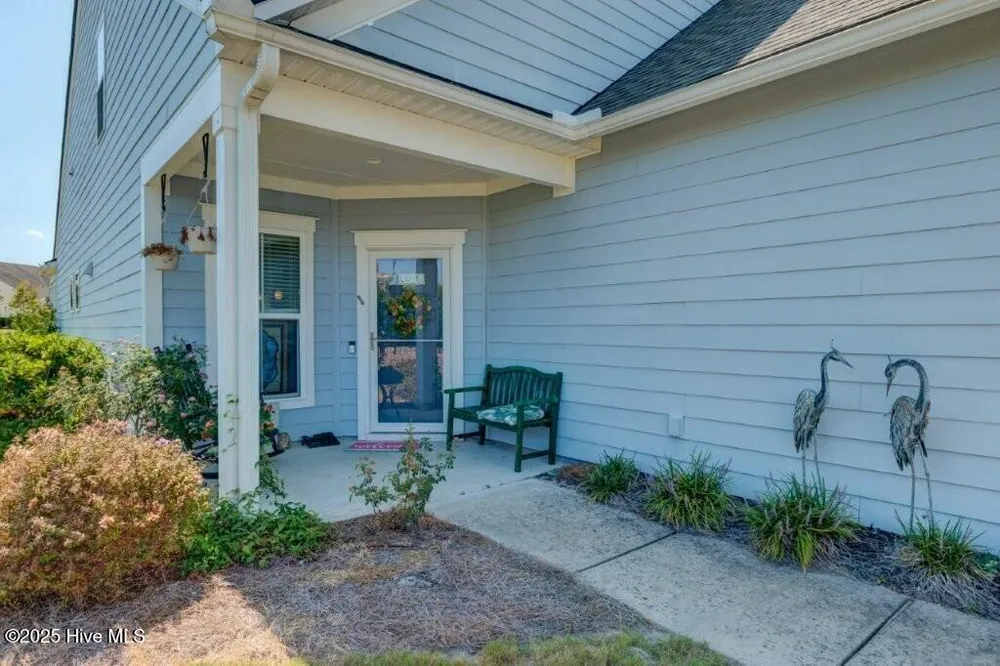 521 Lyrebird Ave, Wilmington, NC 28412