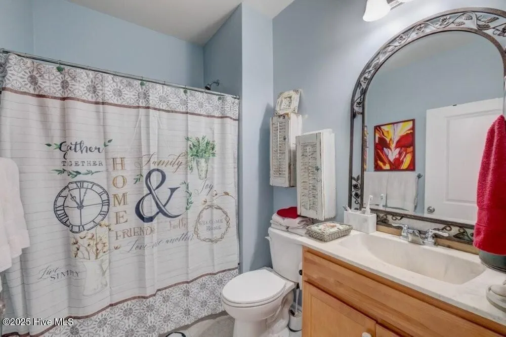 521 Lyrebird Ave, Wilmington, NC 28412