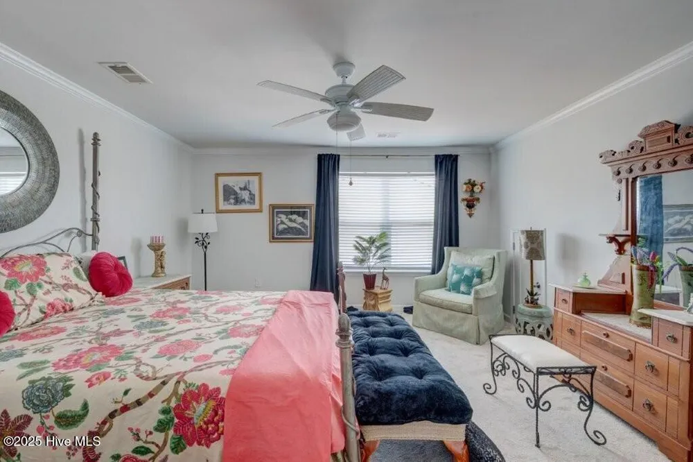 521 Lyrebird Ave, Wilmington, NC 28412