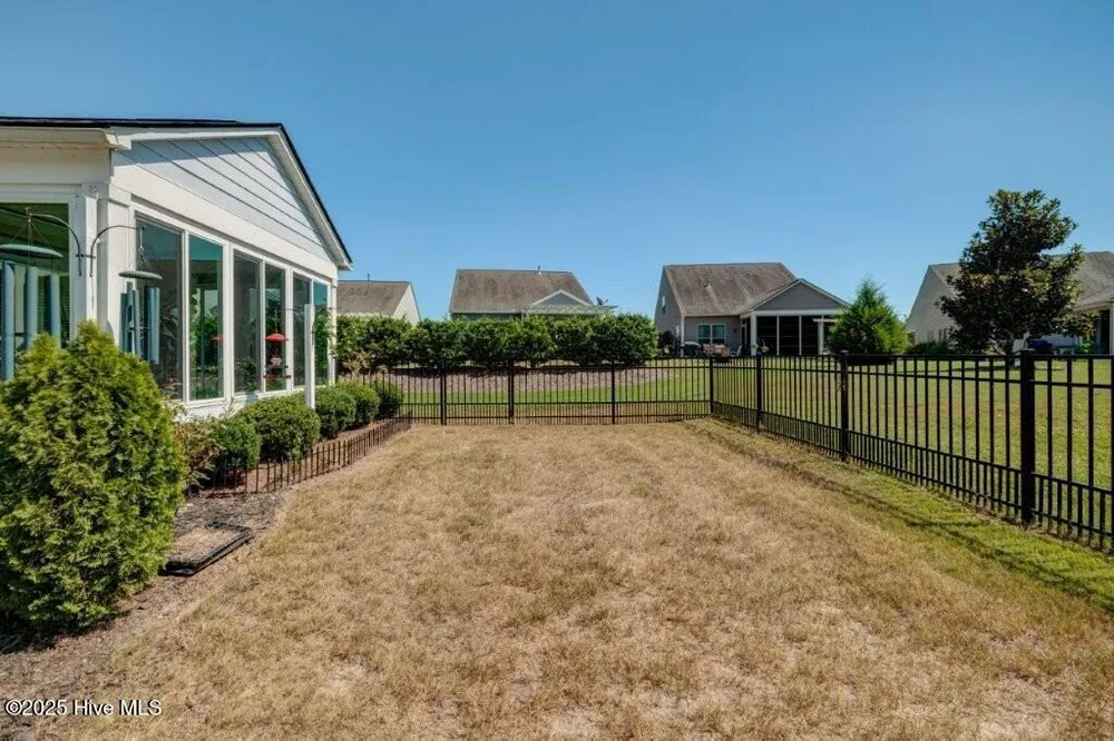 521 Lyrebird Ave, Wilmington, NC 28412