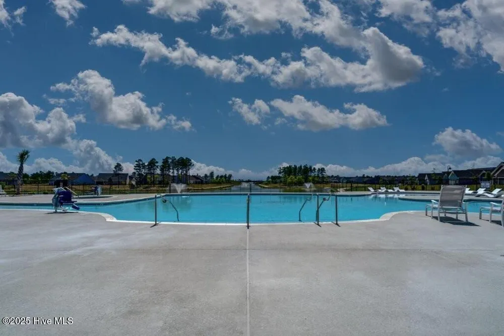 521 Lyrebird Ave, Wilmington, NC 28412