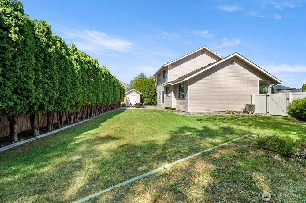 721 Kriewald Ct, Wenatchee, WA 98801