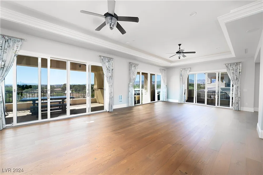 9219 Tesoras Dr, Las Vegas, NV 89144-1538