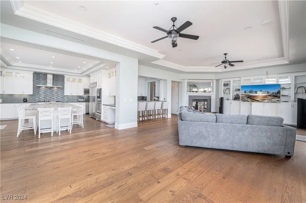 9219 Tesoras Dr, Las Vegas, NV 89144-1538