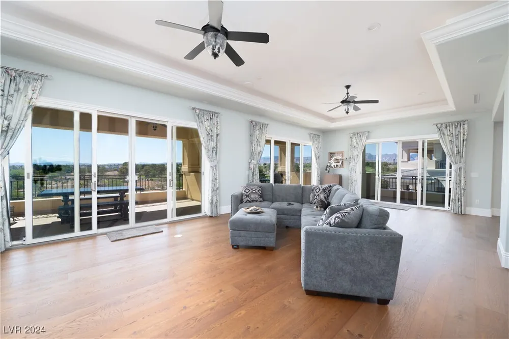 9219 Tesoras Dr, Las Vegas, NV 89144-1538