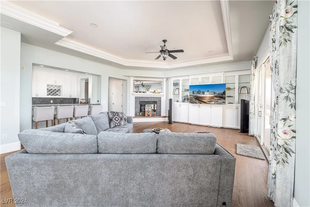 9219 Tesoras Dr, Las Vegas, NV 89144-1538