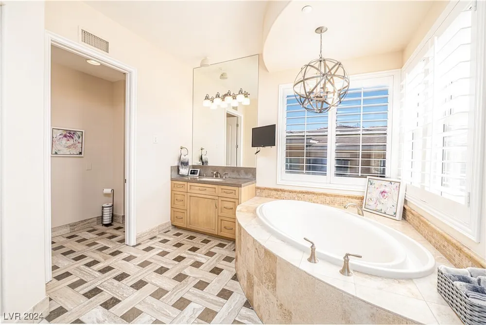 9219 Tesoras Dr, Las Vegas, NV 89144-1538