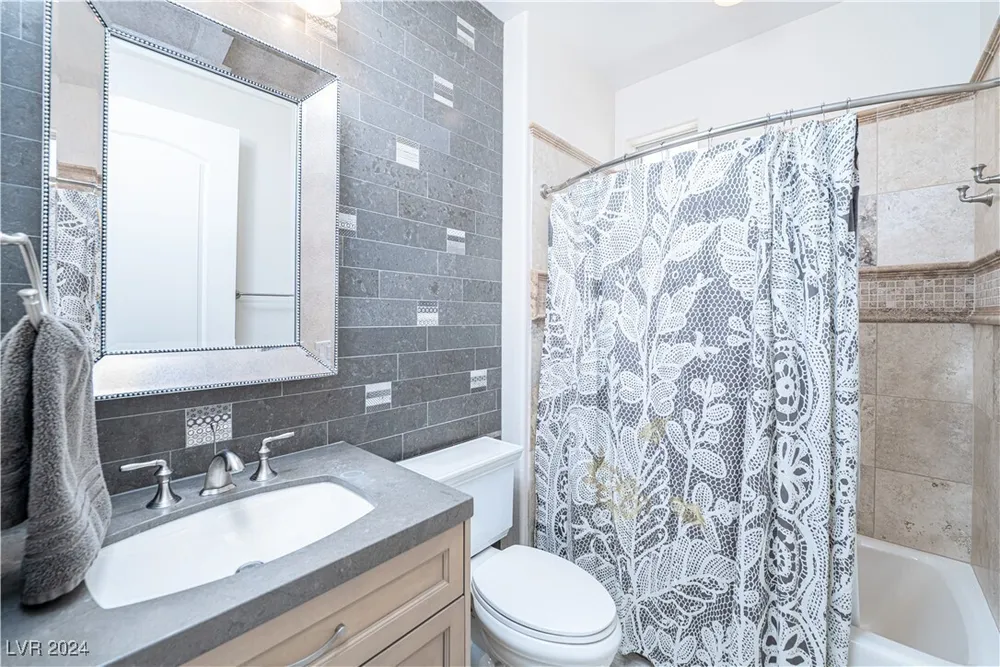 9219 Tesoras Dr, Las Vegas, NV 89144-1538