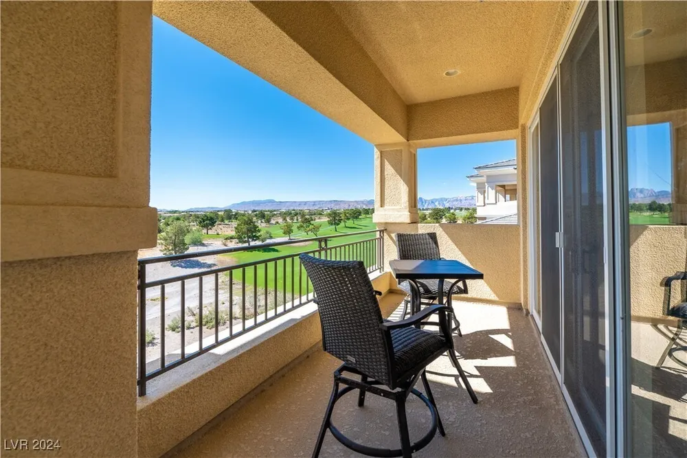 9219 Tesoras Dr, Las Vegas, NV 89144-1538
