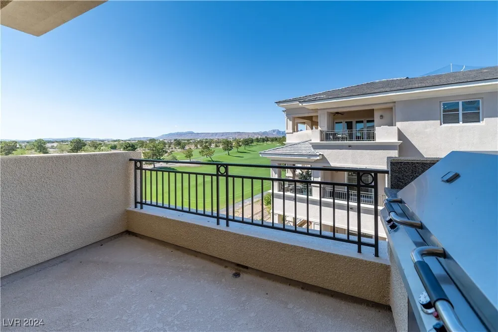 9219 Tesoras Dr, Las Vegas, NV 89144-1538