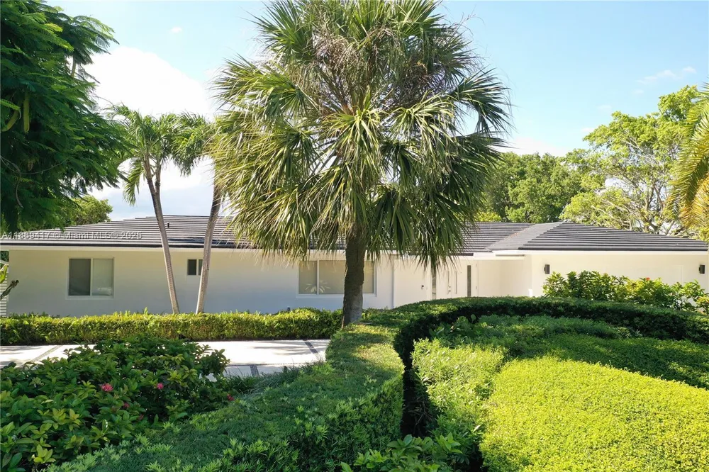 200 Harbor Dr, Key Biscayne, FL 33149