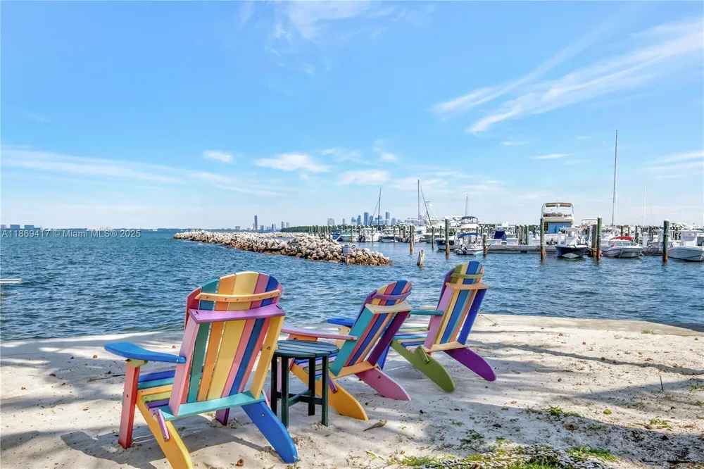 200 Harbor Dr, Key Biscayne, FL 33149