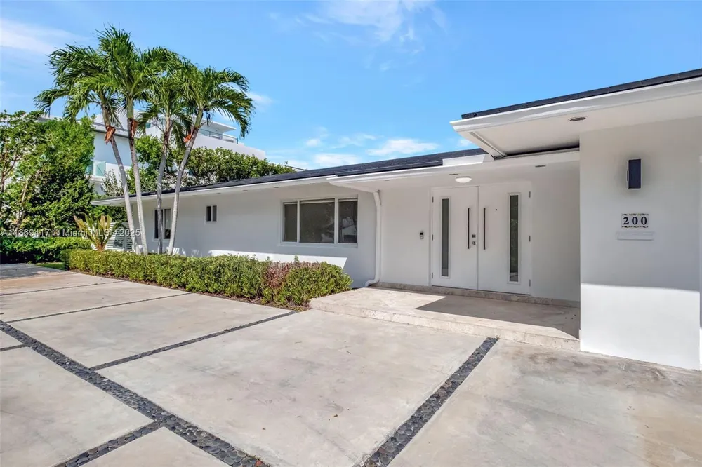 200 Harbor Dr, Key Biscayne, FL 33149