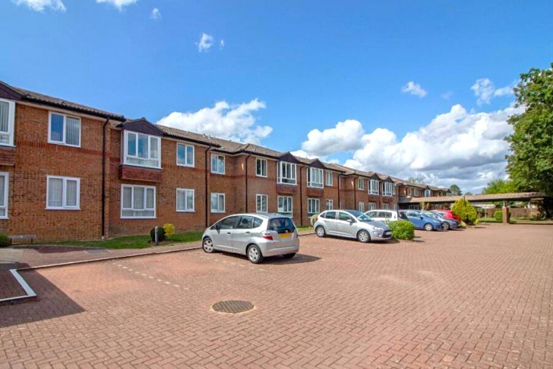 Holman Close, Waterlooville, Hampshire, PO8 Image 1