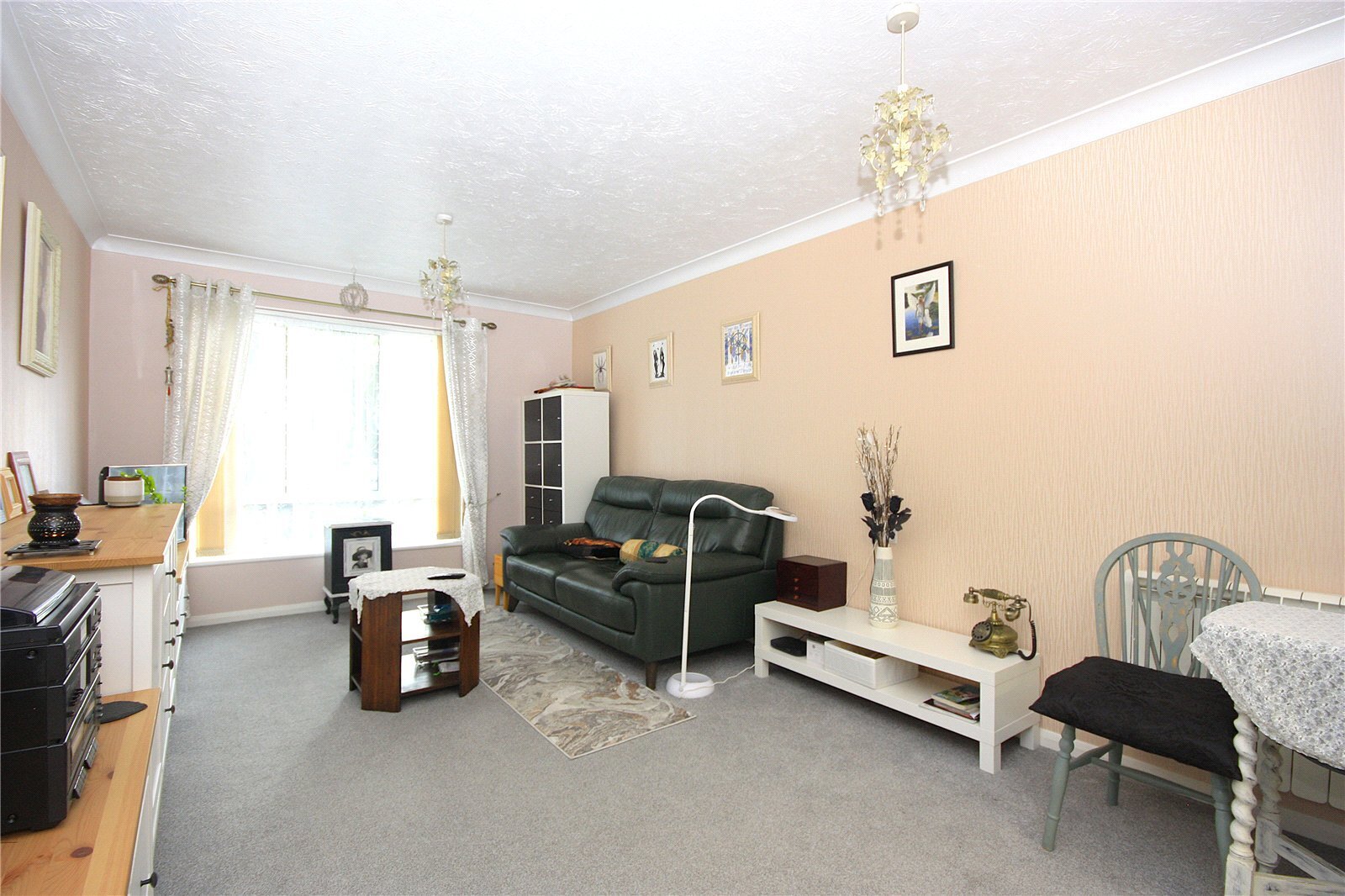 Holman Close, Waterlooville, Hampshire, PO8 Image 2