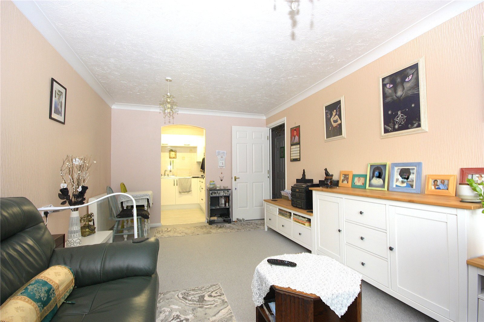 Holman Close, Waterlooville, Hampshire, PO8 Image 4