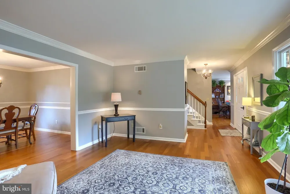 5 Surrey Ln, Mechanicsburg, PA 17050