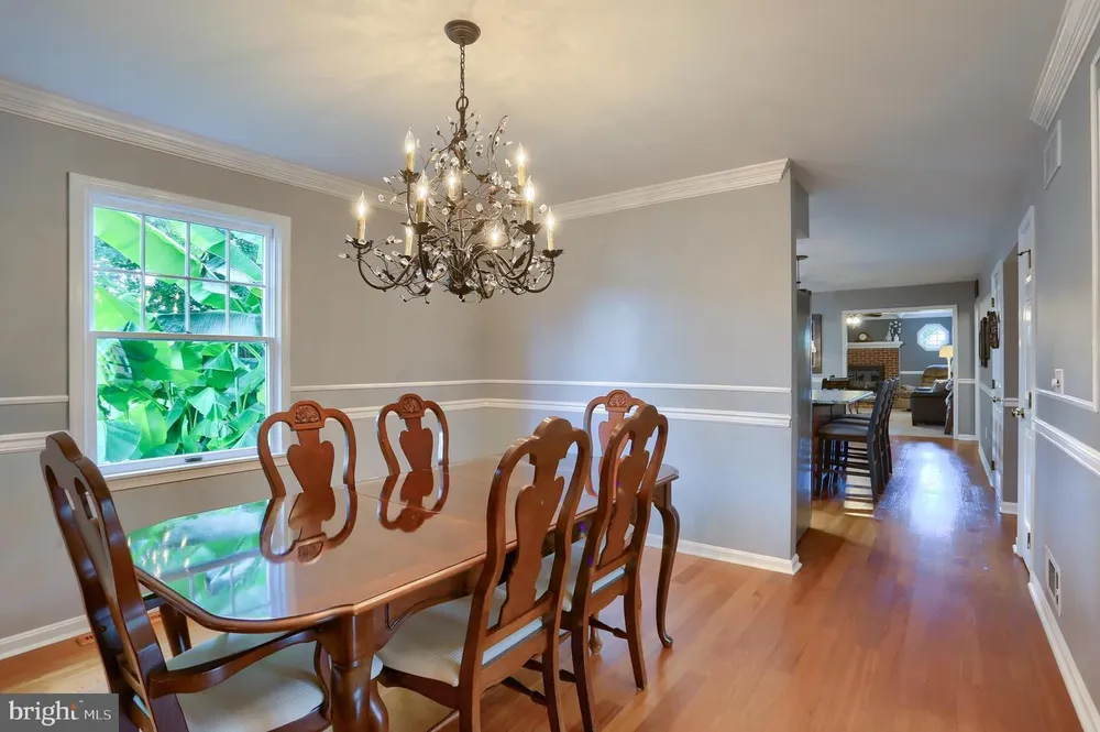 5 Surrey Ln, Mechanicsburg, PA 17050