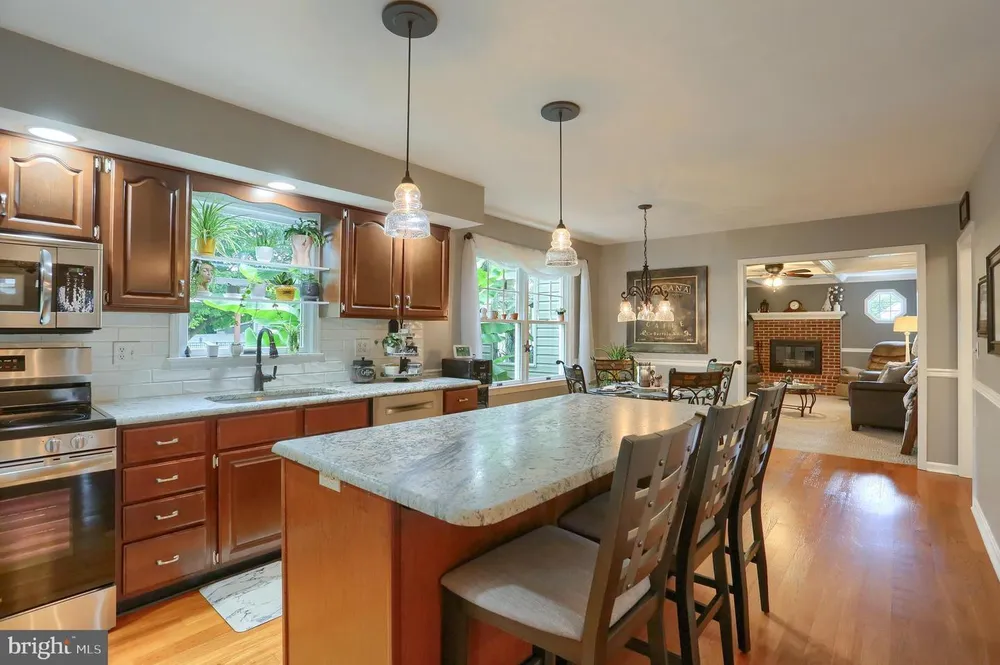 5 Surrey Ln, Mechanicsburg, PA 17050