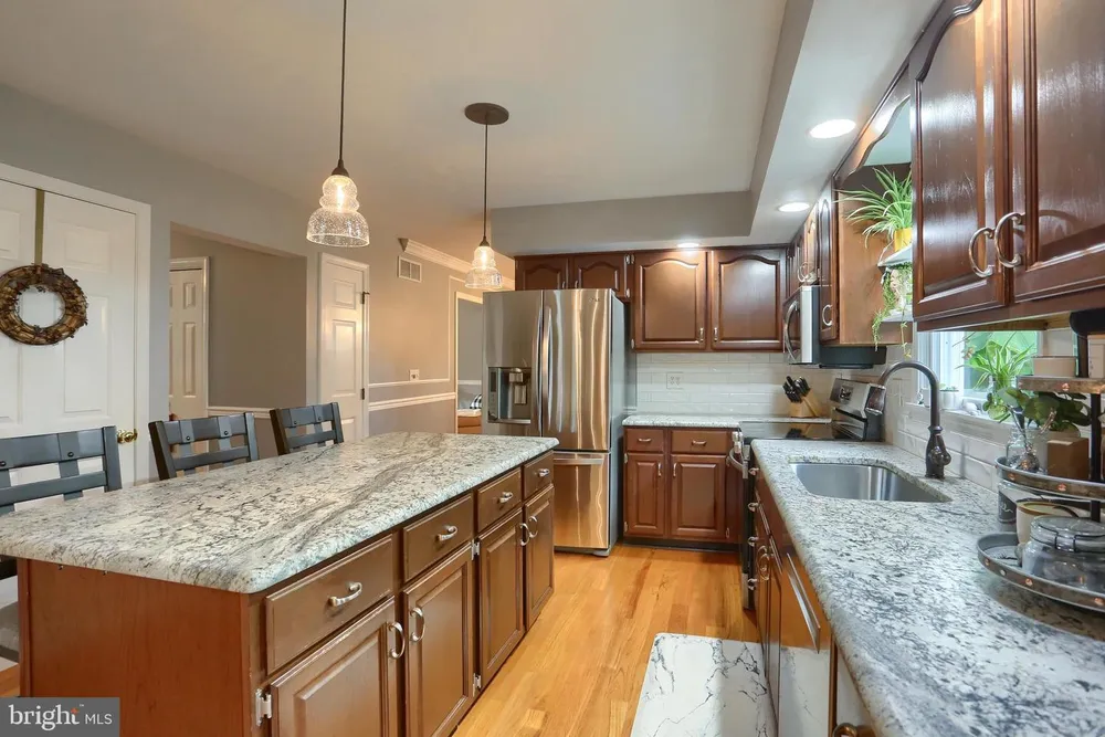 5 Surrey Ln, Mechanicsburg, PA 17050