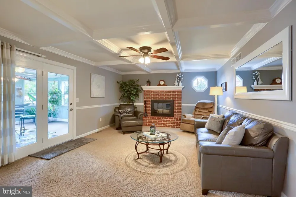 5 Surrey Ln, Mechanicsburg, PA 17050