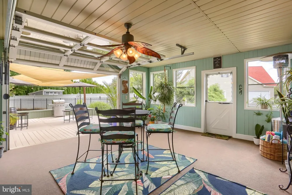 5 Surrey Ln, Mechanicsburg, PA 17050