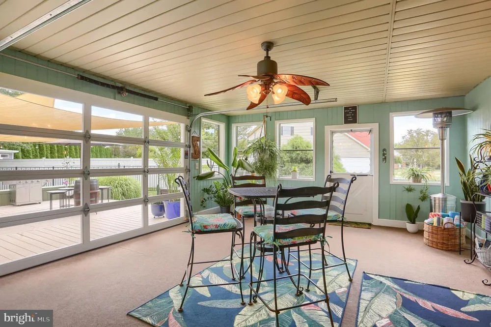 5 Surrey Ln, Mechanicsburg, PA 17050