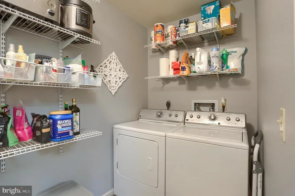 5 Surrey Ln, Mechanicsburg, PA 17050