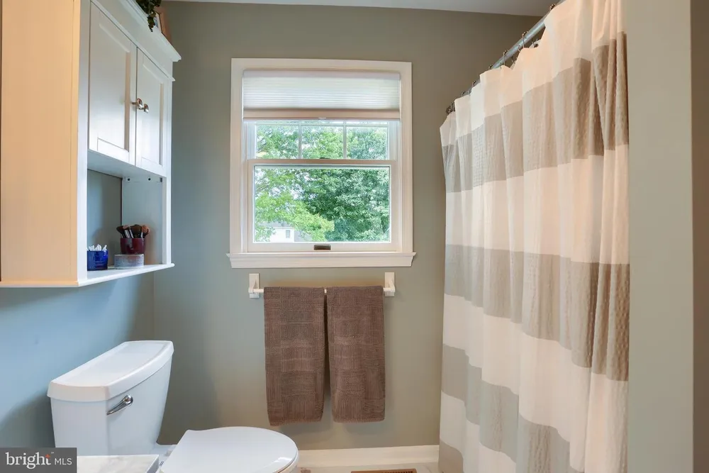 5 Surrey Ln, Mechanicsburg, PA 17050