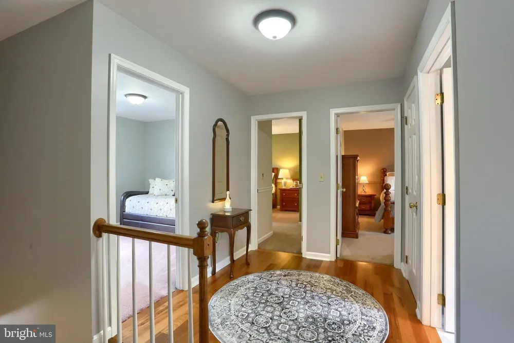 5 Surrey Ln, Mechanicsburg, PA 17050