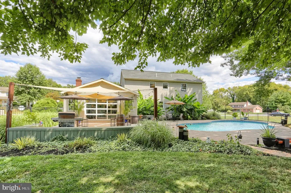5 Surrey Ln, Mechanicsburg, PA 17050