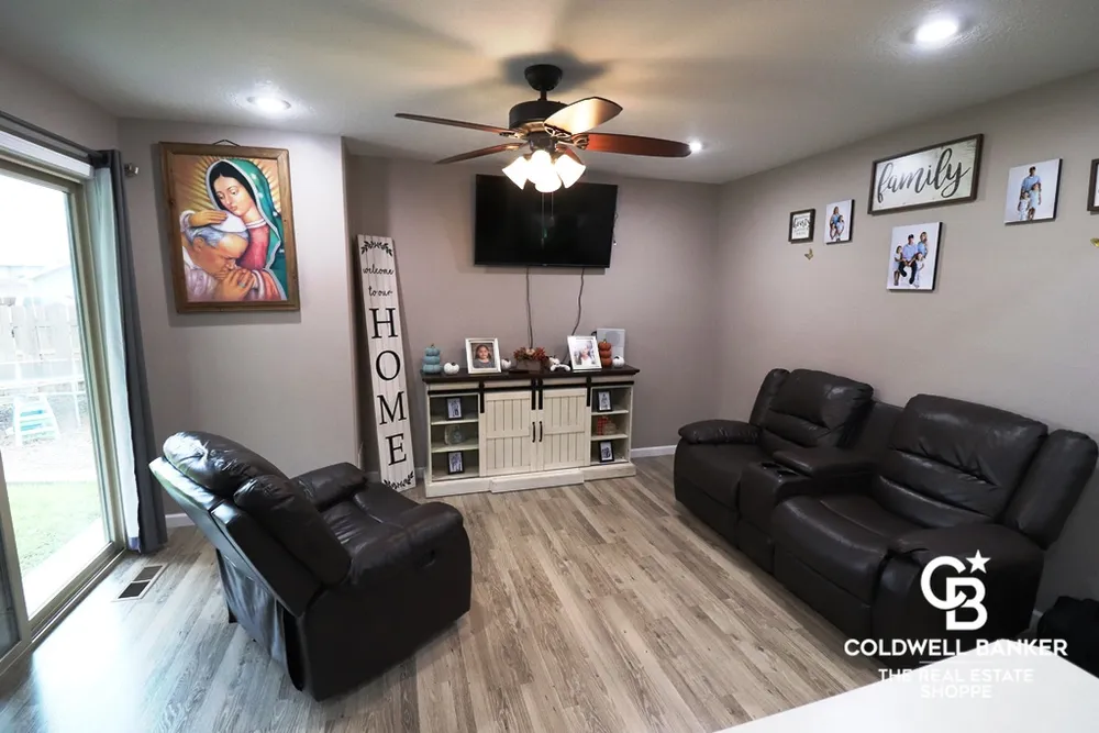2320 Idlewild Way, Garden City, KS 67846