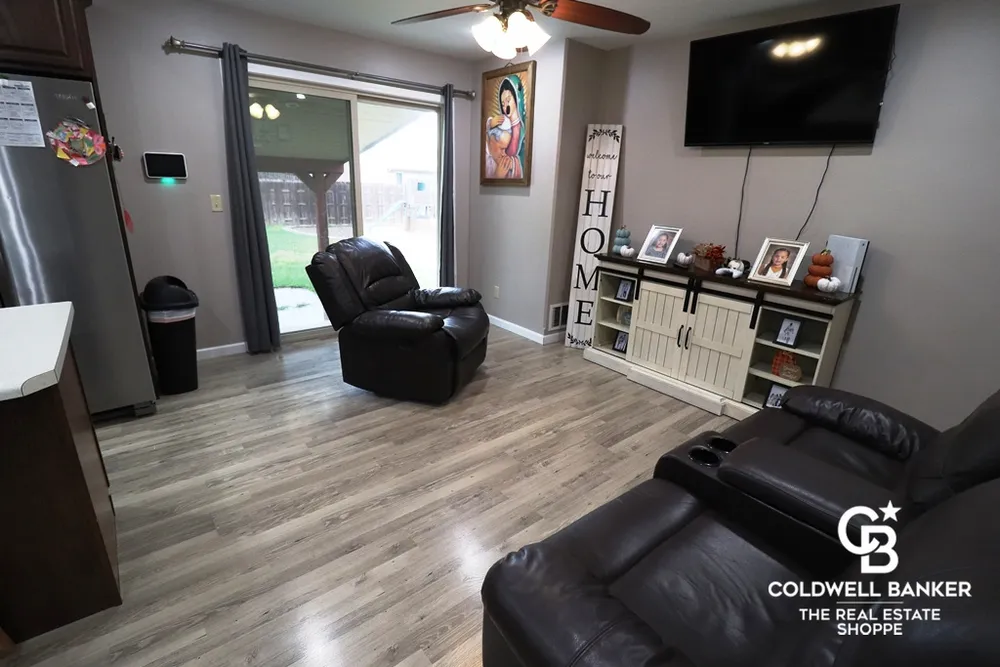 2320 Idlewild Way, Garden City, KS 67846