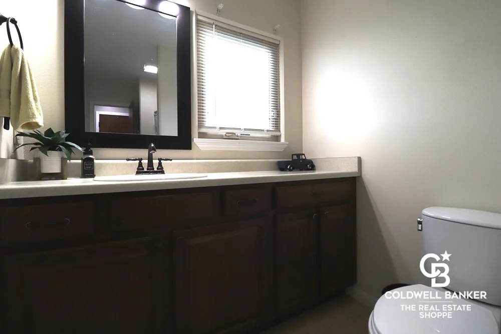 2320 Idlewild Way, Garden City, KS 67846