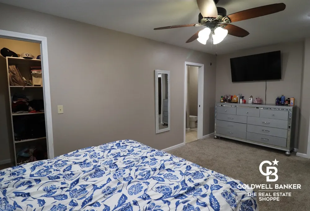 2320 Idlewild Way, Garden City, KS 67846