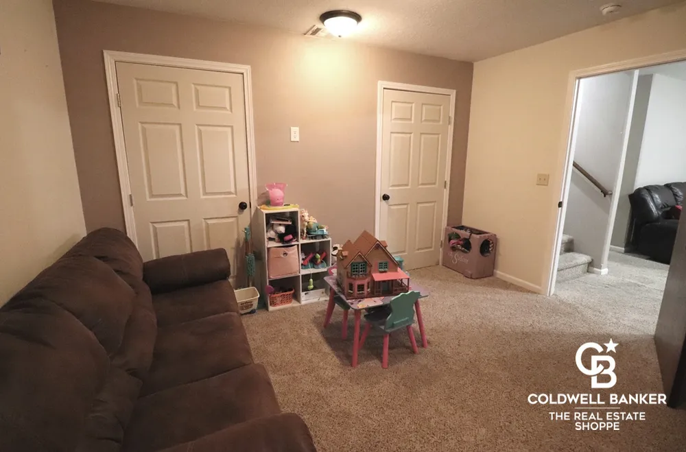 2320 Idlewild Way, Garden City, KS 67846