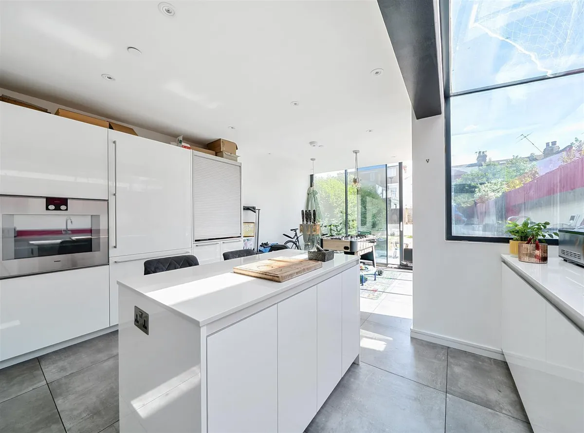 Leopold Road, London, NW10