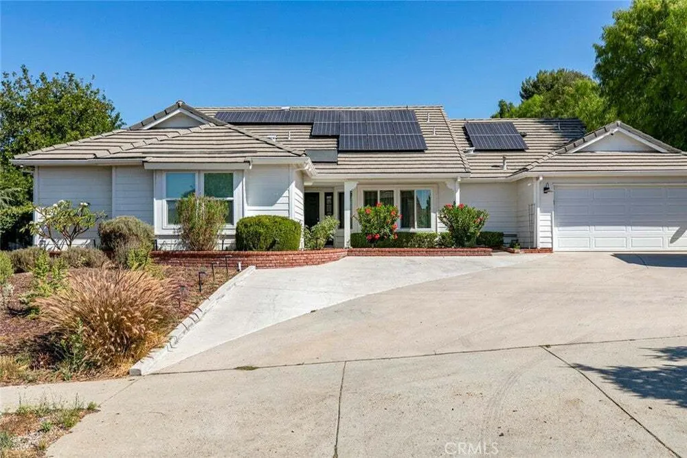 10845 Wicks St, Shadow Hills, CA 91040