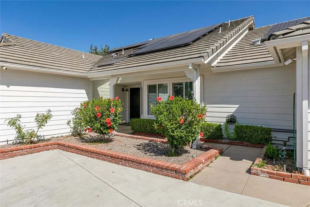 10845 Wicks St, Shadow Hills, CA 91040