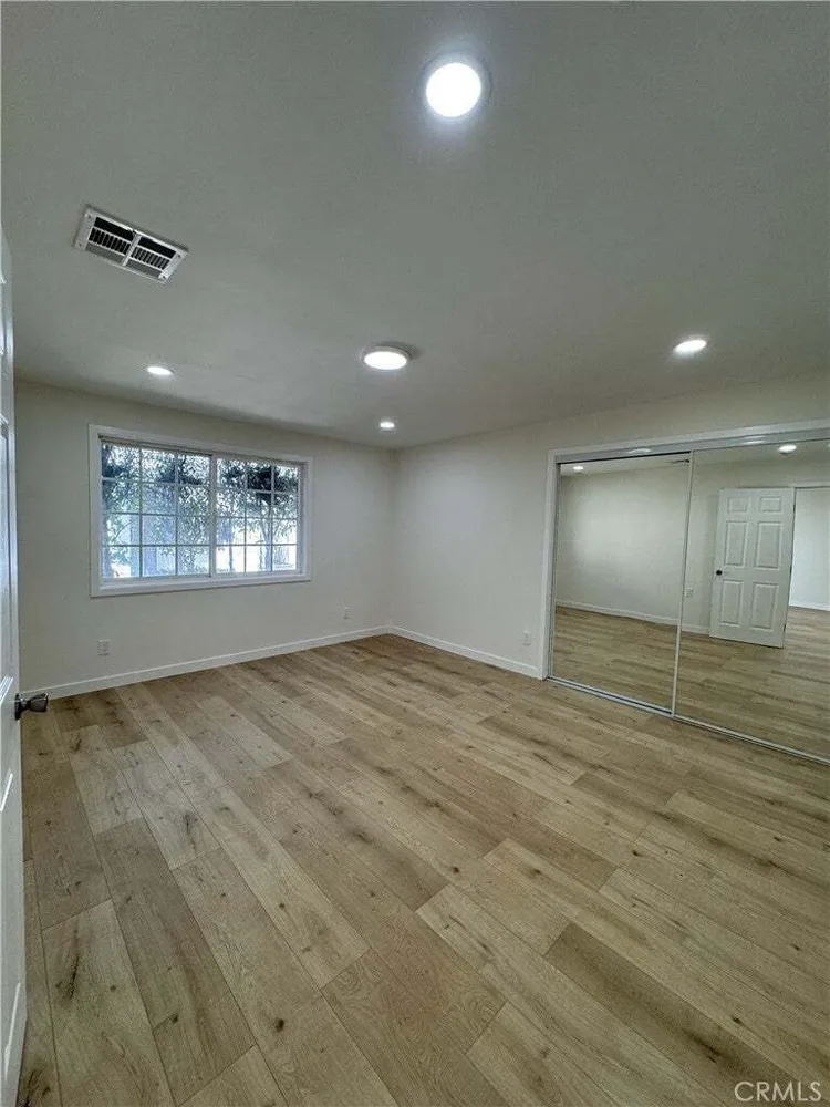 11753 Blythe St, North Hollywood, CA 91605-2521