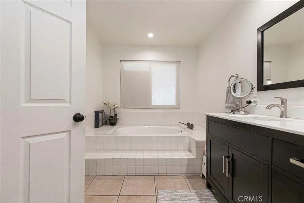 10845 Wicks St, Shadow Hills, CA 91040