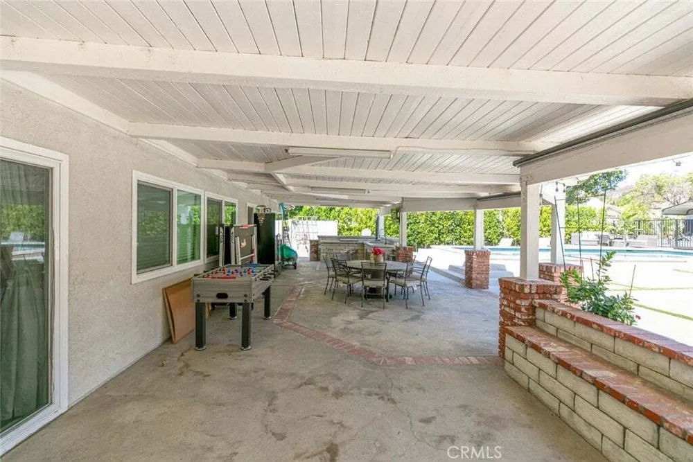 10845 Wicks St, Shadow Hills, CA 91040