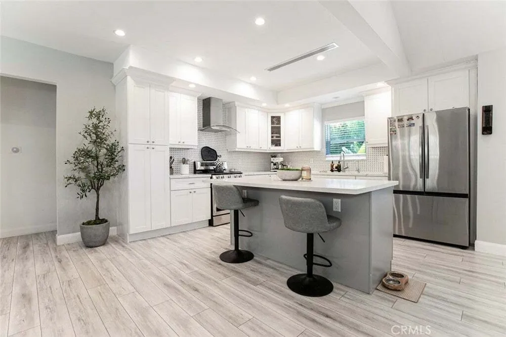 10845 Wicks St, Shadow Hills, CA 91040