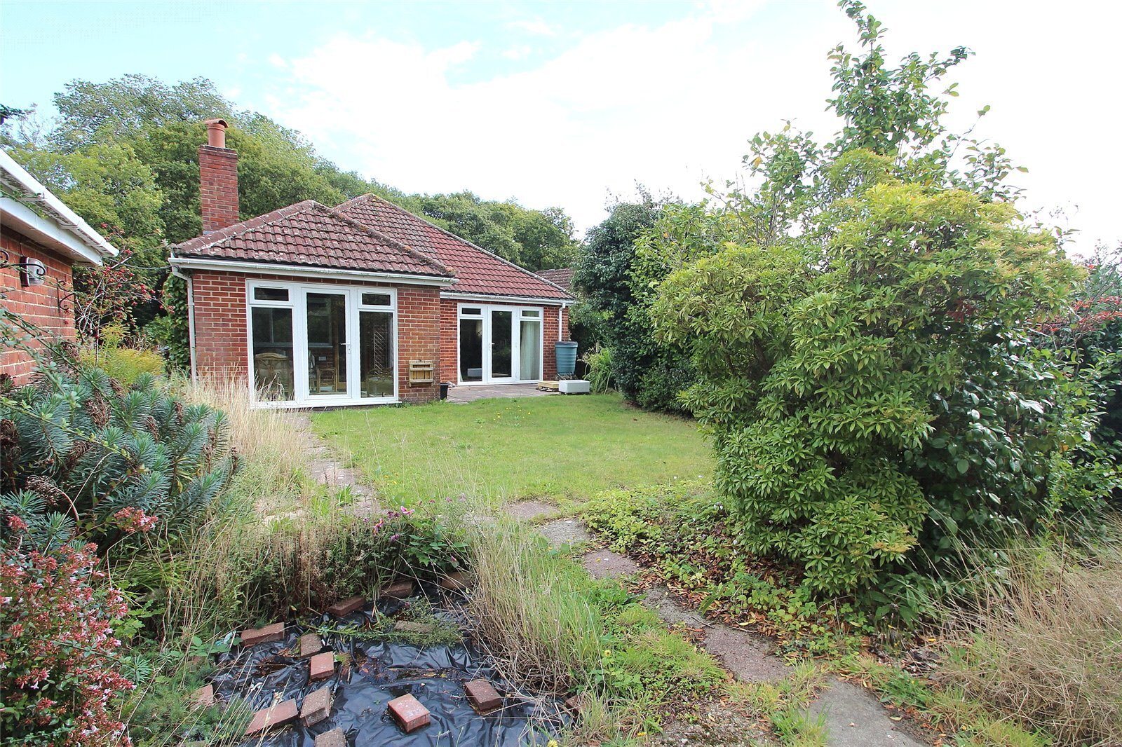 Hoads Hill, Wickham, Fareham, Hampshire, PO17 Image 1