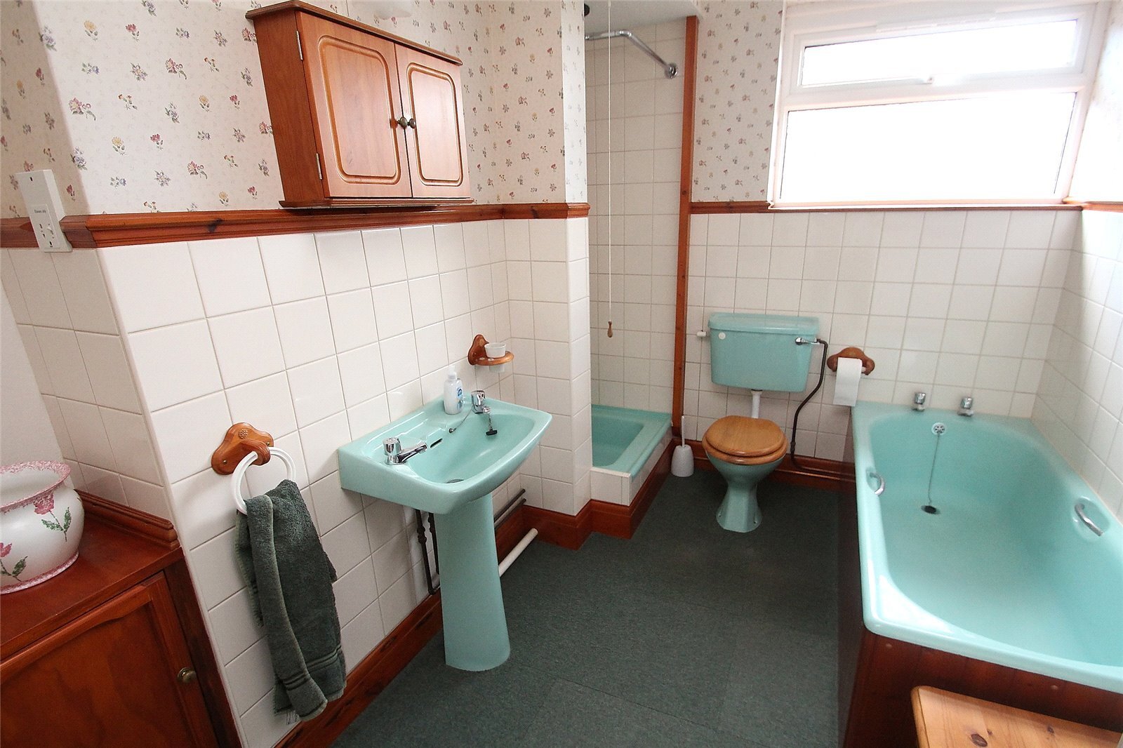 Hoads Hill, Wickham, Fareham, Hampshire, PO17 Image 10