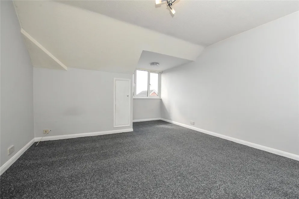 Property carousel item 5