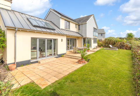 Edwards Close, Thurlestone