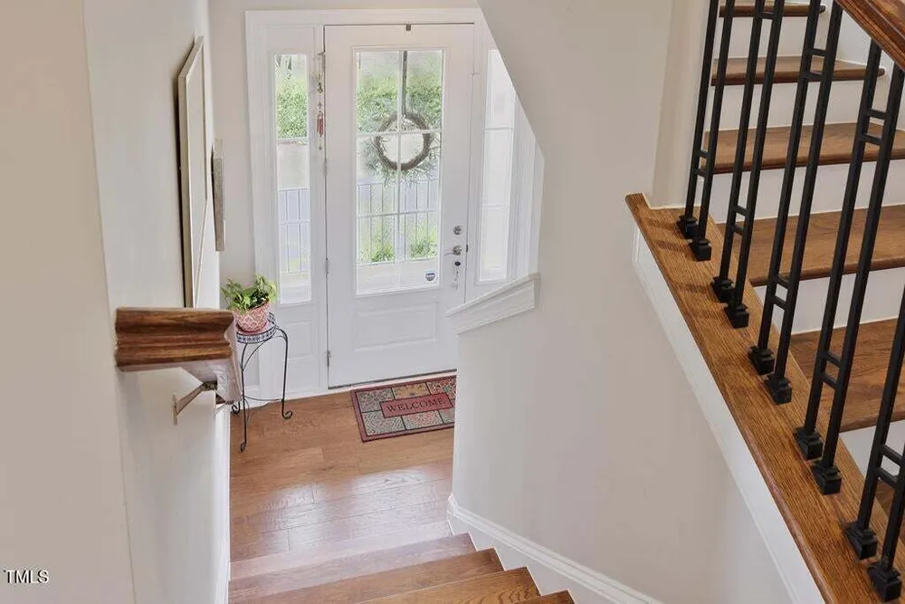 910 Wake Towne Dr, Raleigh, NC 27609