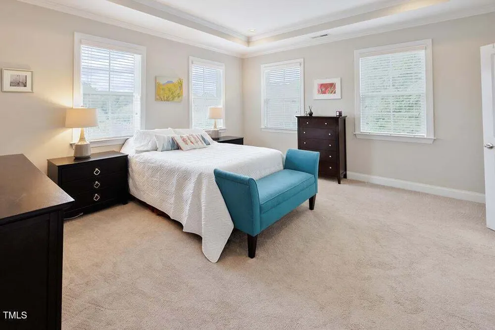 910 Wake Towne Dr, Raleigh, NC 27609