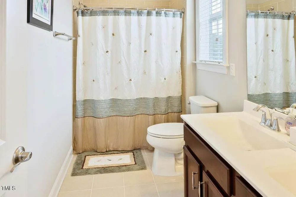 910 Wake Towne Dr, Raleigh, NC 27609